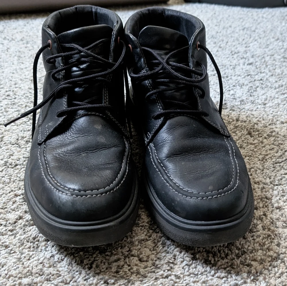 Clarks pre owned
